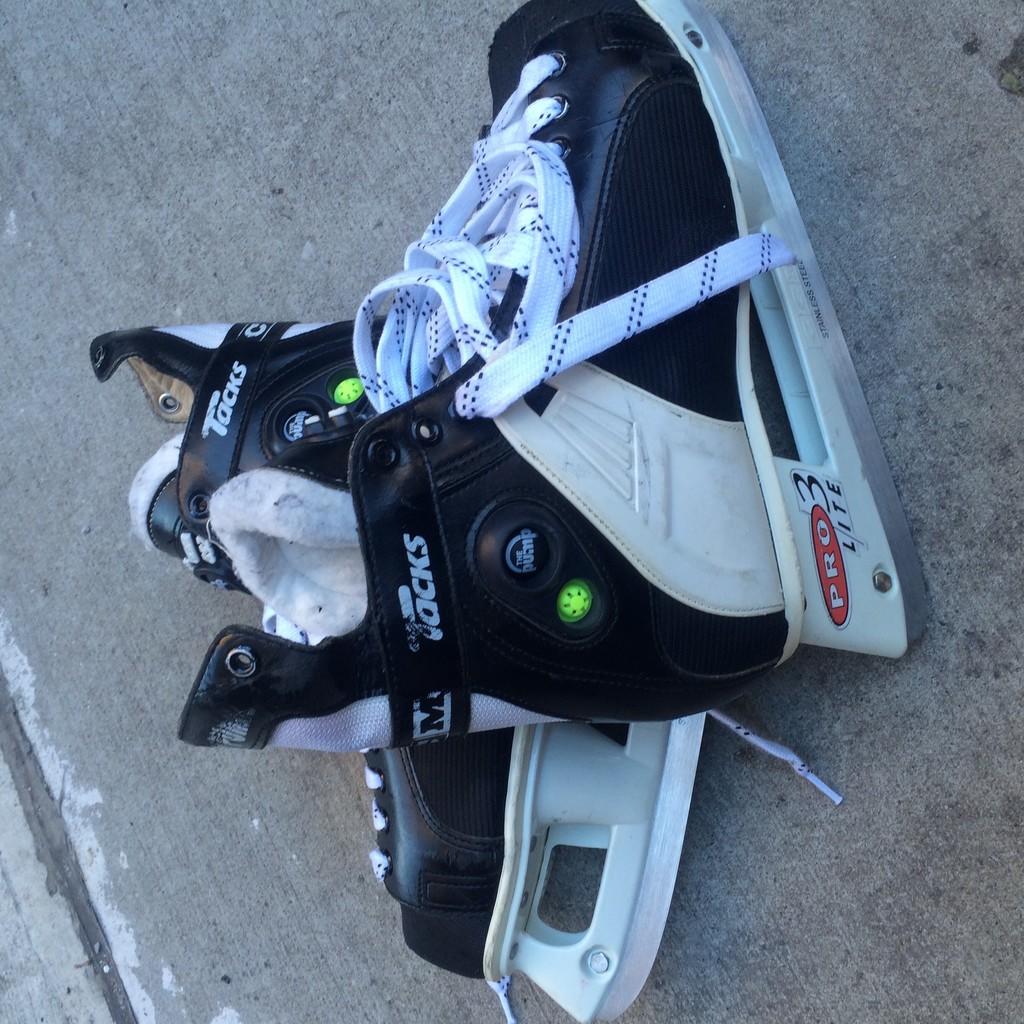 CCM Tack 652 Pump skates SidelineSwap