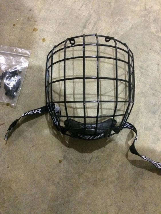 Bauer RBE III Oreo Cage SOLD Hockey Cages, Visors & Shields