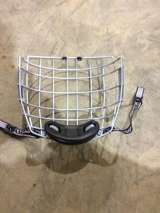 Bauer RBE III Oreo Cage SOLD Hockey Cages, Visors & Shields