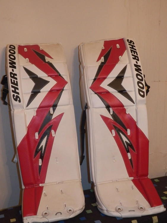 Sherwood T90 Senior Pro ice | Hockey Goalie Leg Pads ...