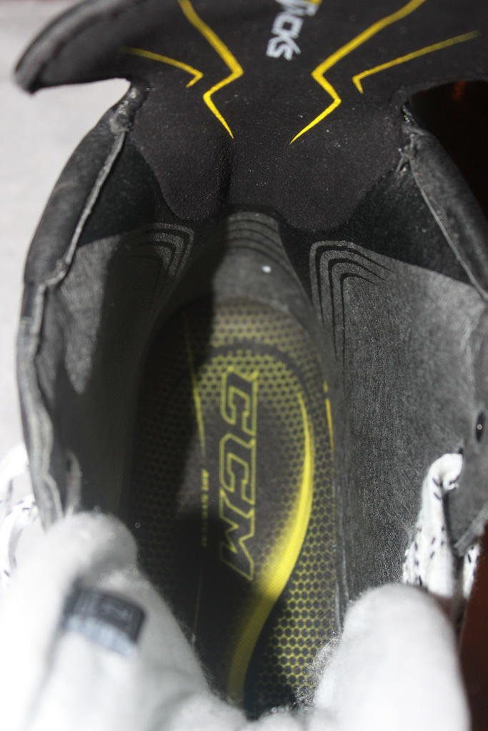 New CCM Tacks Size 12D Attack Frame SidelineSwap