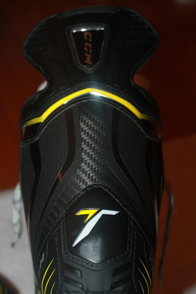 New CCM Tacks Size 12D Attack Frame SidelineSwap