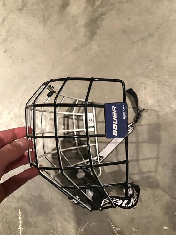 Bauer VERY RARE!!! RBE VIII Meduim black/white cage SOLD Hockey