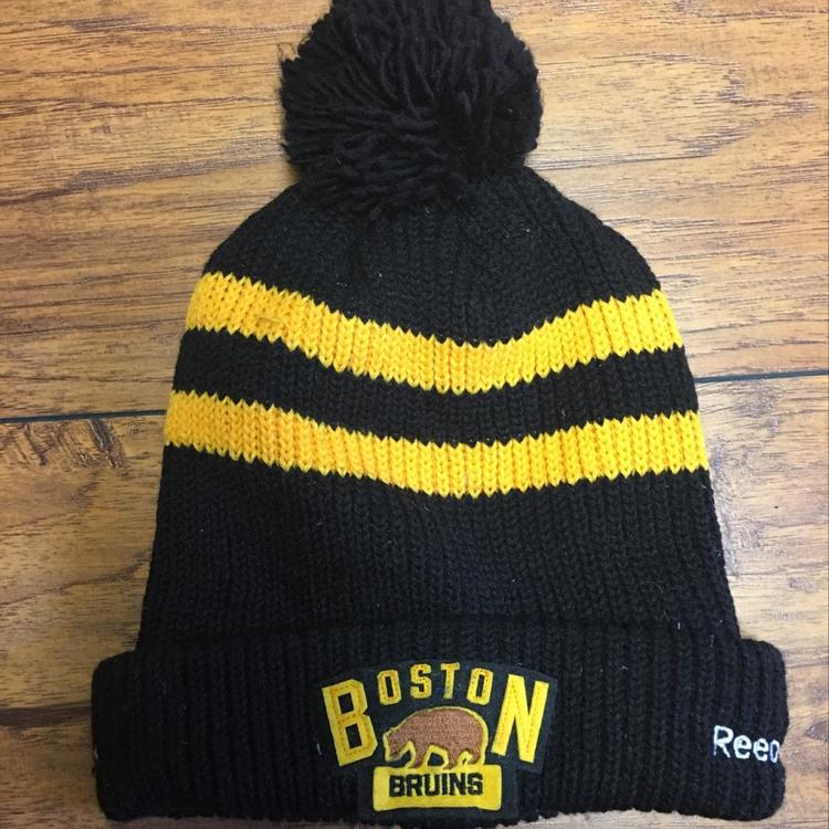 bruins winter classic beanie