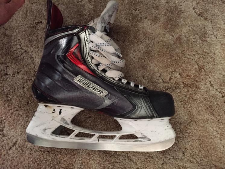 Bauer APX 2 9.5 EE and Shot Blockers SOLD Hockey Skates SidelineSwap