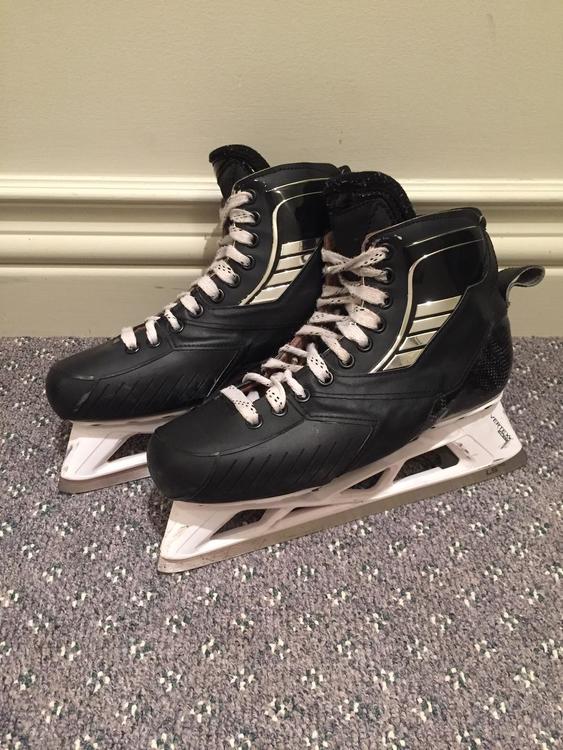 VH 2 Piece Goalie Skate 9 SOLD Hockey Goalie Skates SidelineSwap