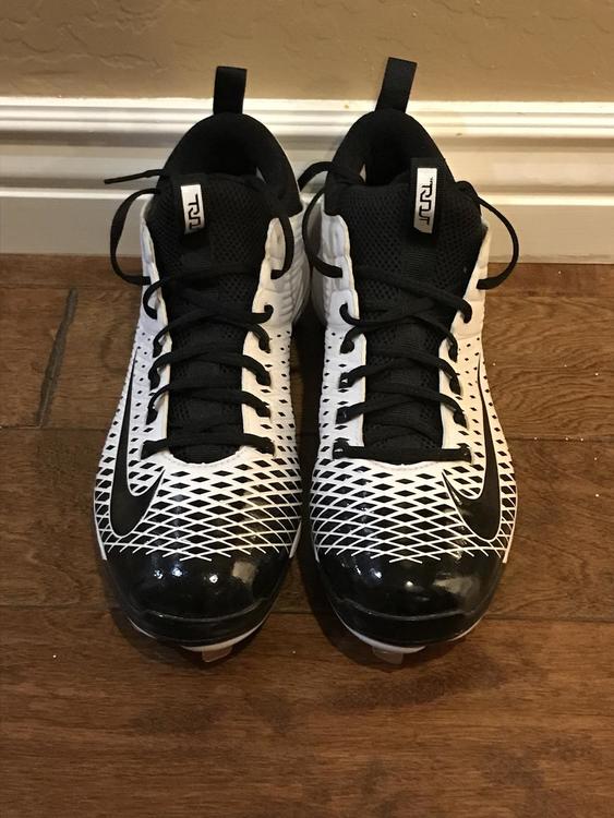 Nike Mike Trout Air 2016 Cleats | Baseball Footwear | SidelineSwap Mike Trout Nike Air 2016 Cleats - EXPIRED