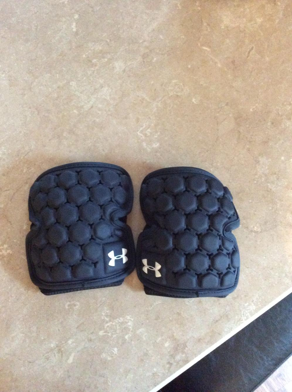 Under Armour Elbow pads SidelineSwap