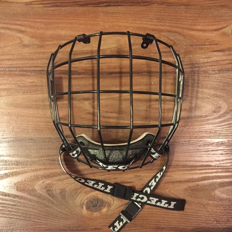 Bauer Small Itech RBE VIII i2 Oreo Cage SOLD Hockey Cages, Visors