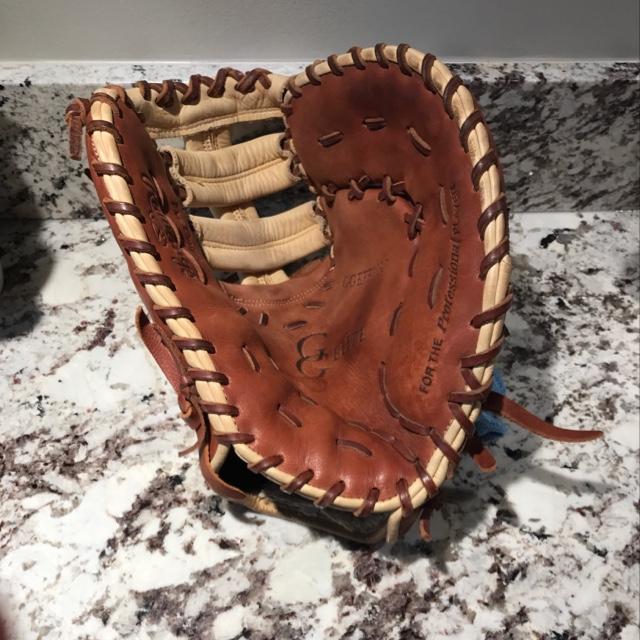First Basemen Glove SidelineSwap