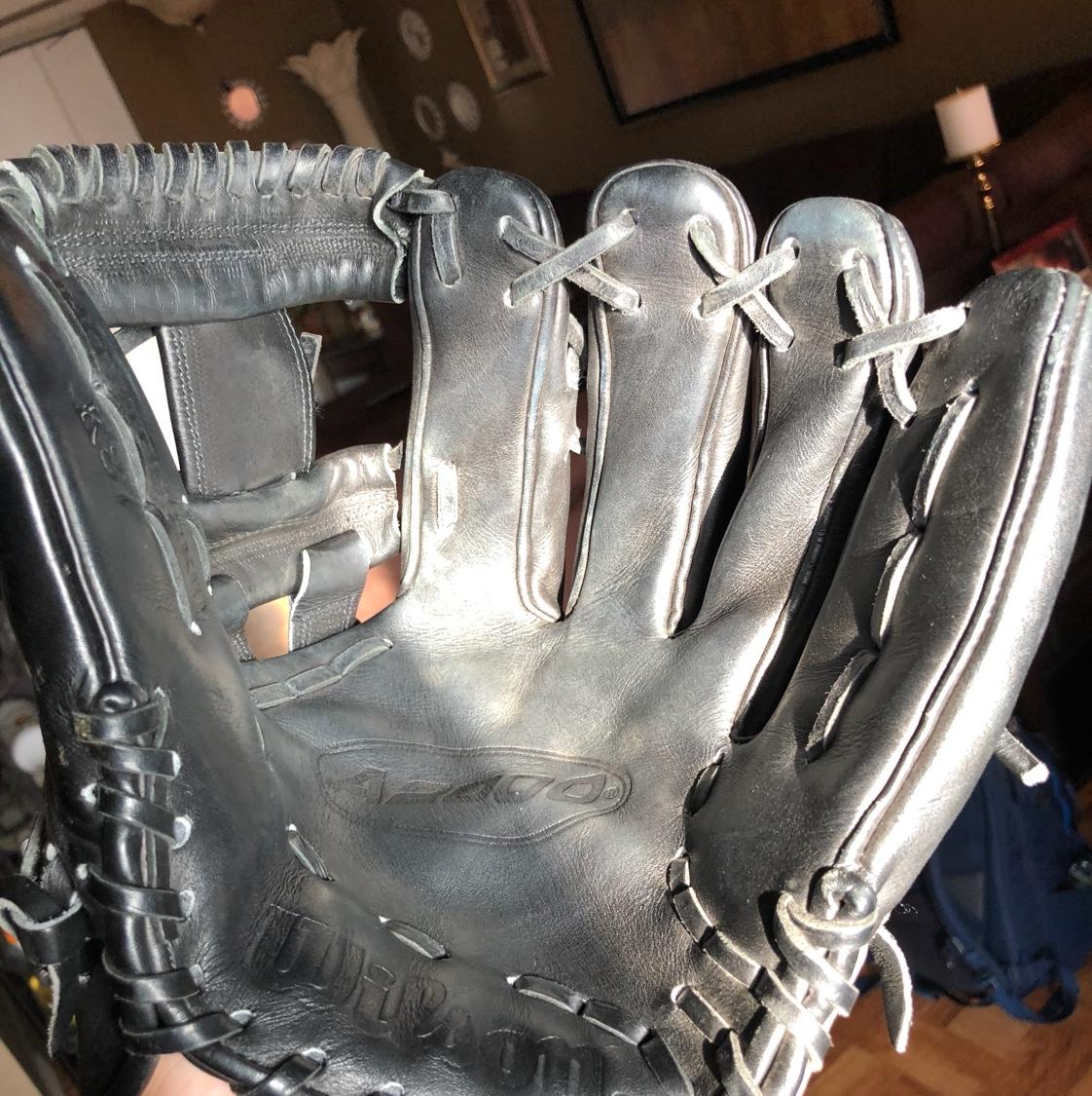 Wilson pro Stock Glove Use SidelineSwap