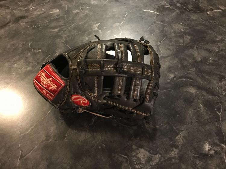 Rawlings Gold Glove Elite 13” First Base Mitt SidelineSwap