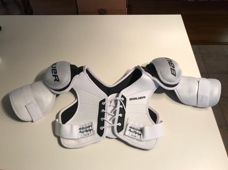 Bauer Pro Vintage Sr/Med SOLD Hockey Shoulder Pads SidelineSwap