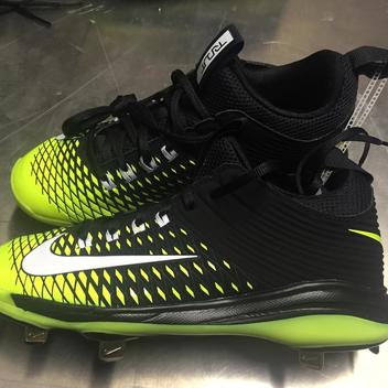 mike trout 2 cleats