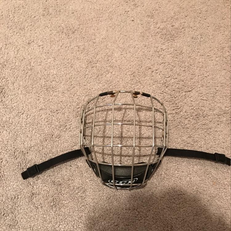 CCM FM 480 Chrome Cage Medium (RARE) SOLD Hockey Cages, Visors
