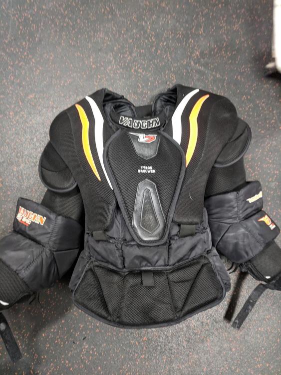 Vaughn Velocity V7 XR Pro Carbon Chest and Arm Protector Goalie Chest