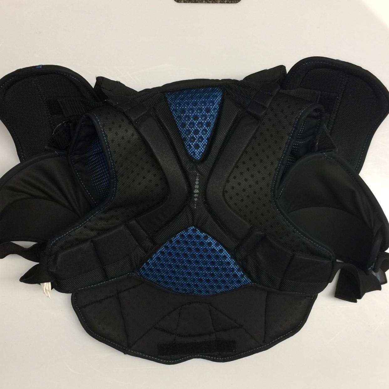Bauer One95 Senior Shoulder Pad Large SidelineSwap