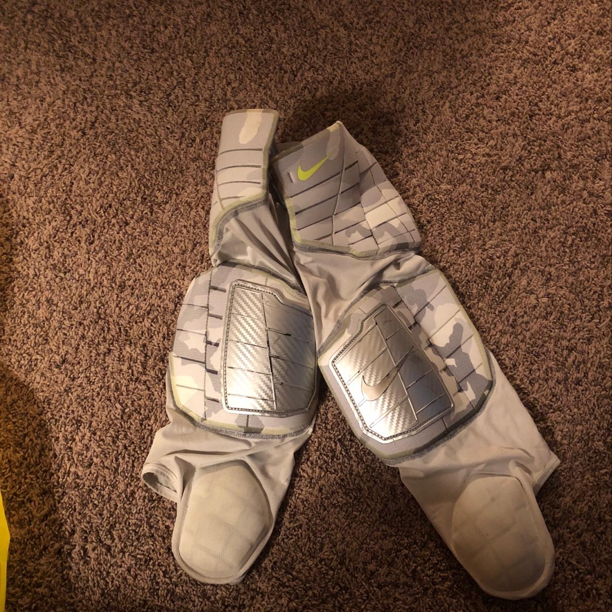 Nike Pro Combat Girdle SidelineSwap