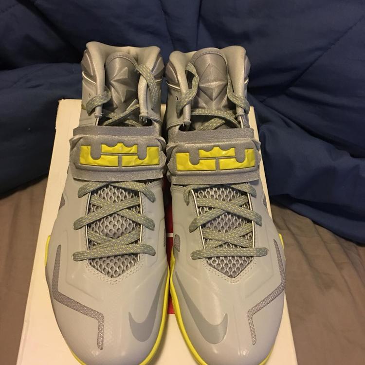 lebron soldier 7 shoes