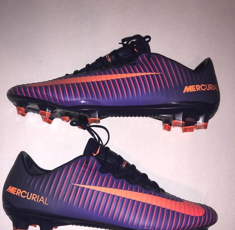 vapor 10 soccer cleats