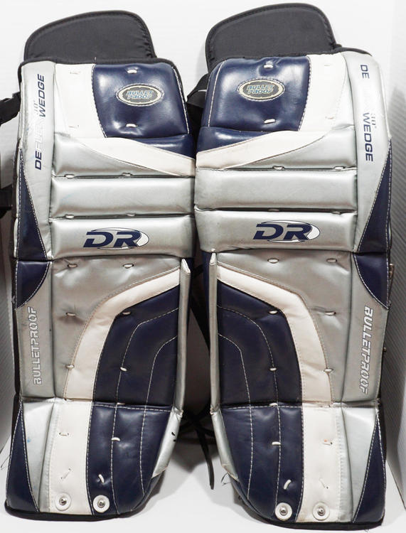 DR GP 5.2 JR GOALIE ICE OR ROLLER GOAL LEG PADS JUNIOR 28" USED