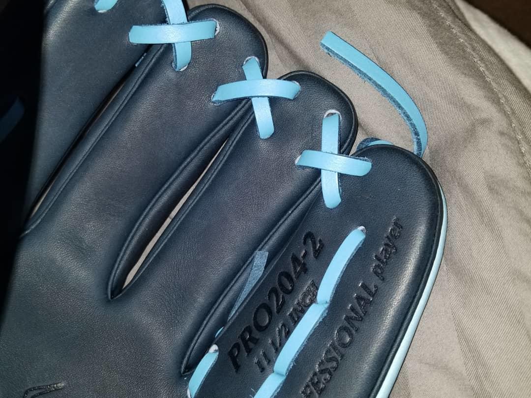 New Custom Rawlings Glove Heart of the Hide Columbia Blue SidelineSwap