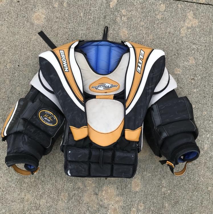 Brown 2400 Senior C/A SOLD Hockey Goalie Chest & Arm Protectors