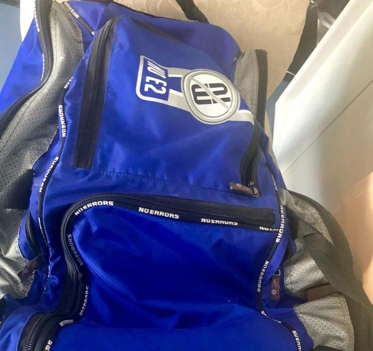 No Errors E2 Catcher S Gear Bag With Fatboy Wheels
