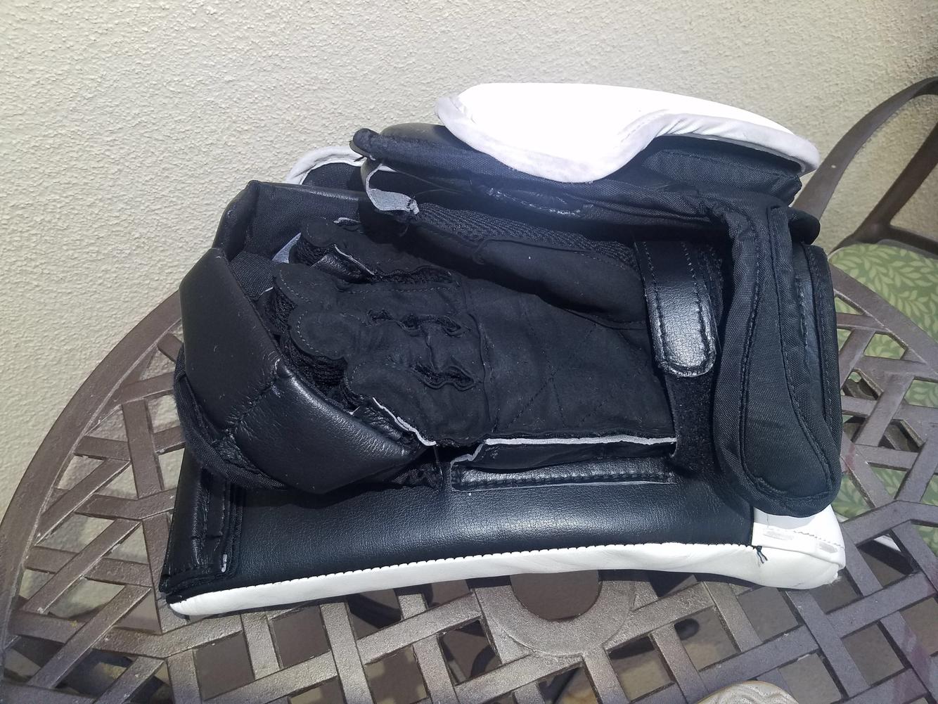 Factory Mad Goalie Glove & Blocker Regular Senior SidelineSwap