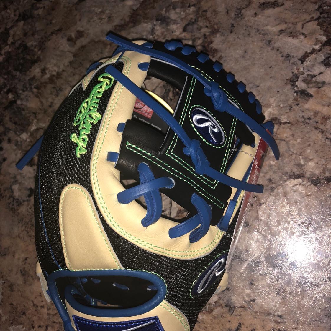 Rawlings Glove Of The Month Limited Edition SidelineSwap