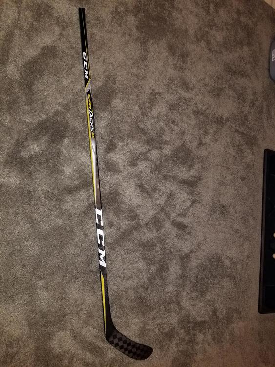 CCM Right handed Super Tacks 2.0 Stick P28 McDavid curve EXPIRED