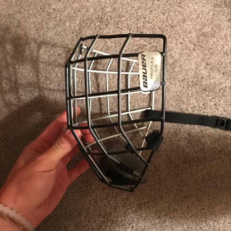 Bauer Profile 2 Oreo Cage Size Large SOLD Hockey Cages, Visors