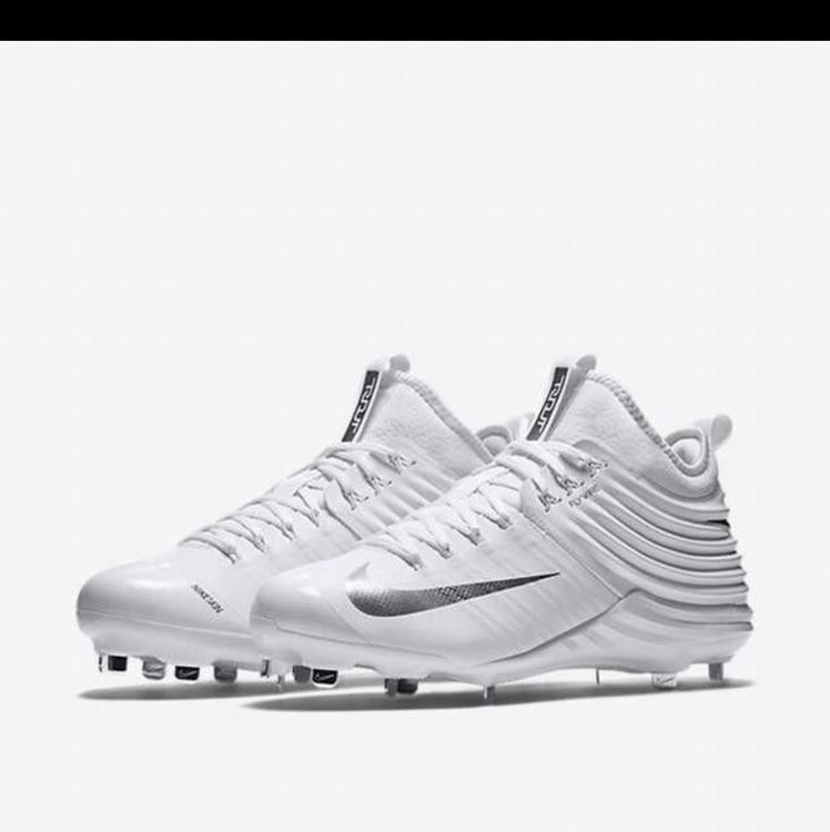 mike trout white cleats
