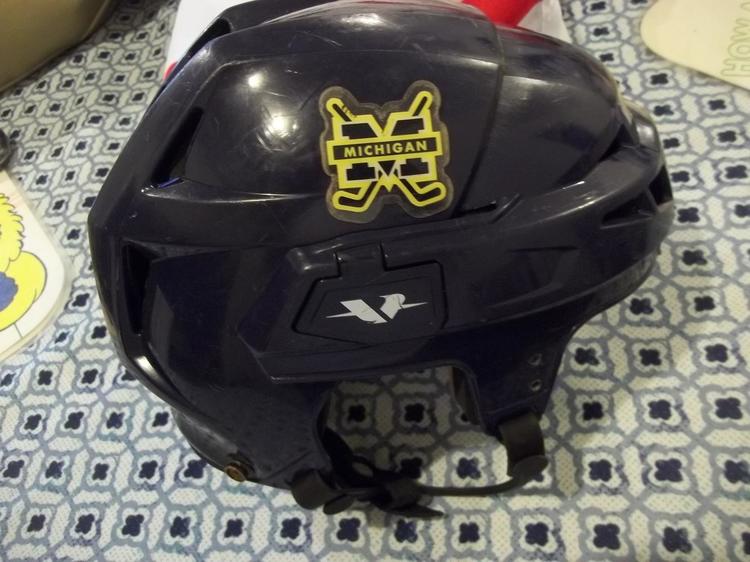 reebok 4k helmet