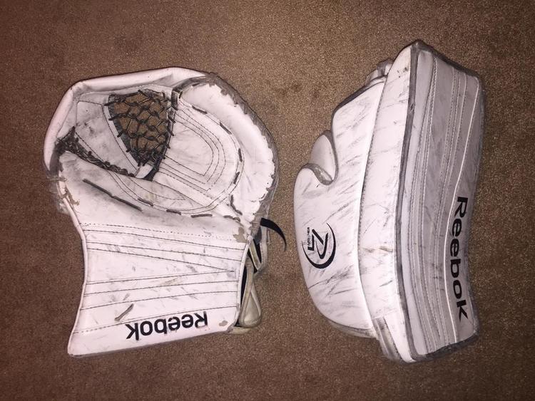 Reebok PREMIER 4 18K Goalie Glove & Blocker Regular Senior SOLD