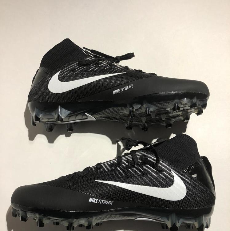 size 13 wide football cleats