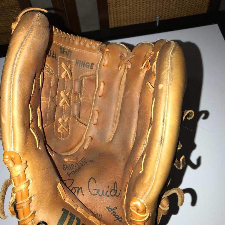 wilson ron guidry glove