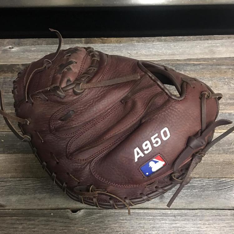 a950 catchers mitt