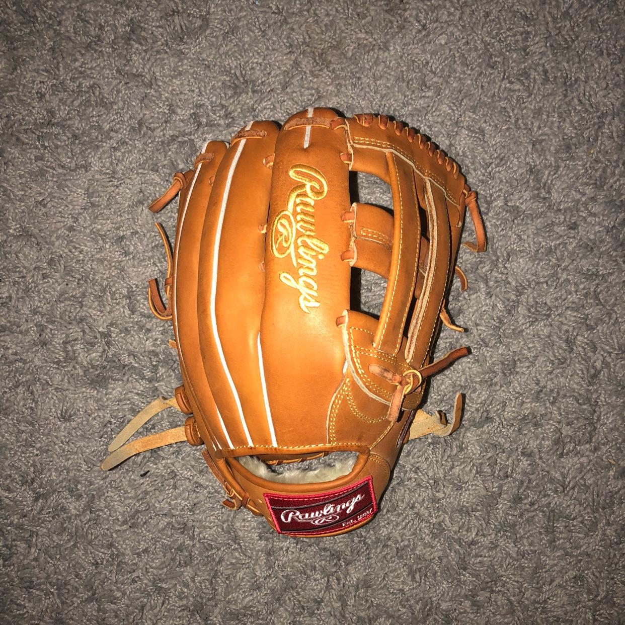 NEW Rawlings Outfield Glove SidelineSwap
