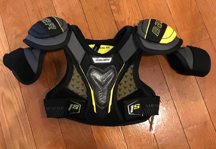 Bauer Youth Supreme 1s Shoulder Pads