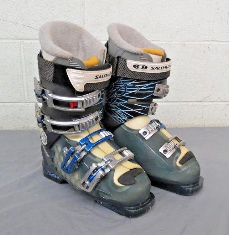 Salomon Rush 8 HighQuality Women's Downhill Ski MDP 24 US 7 NO INSOLES