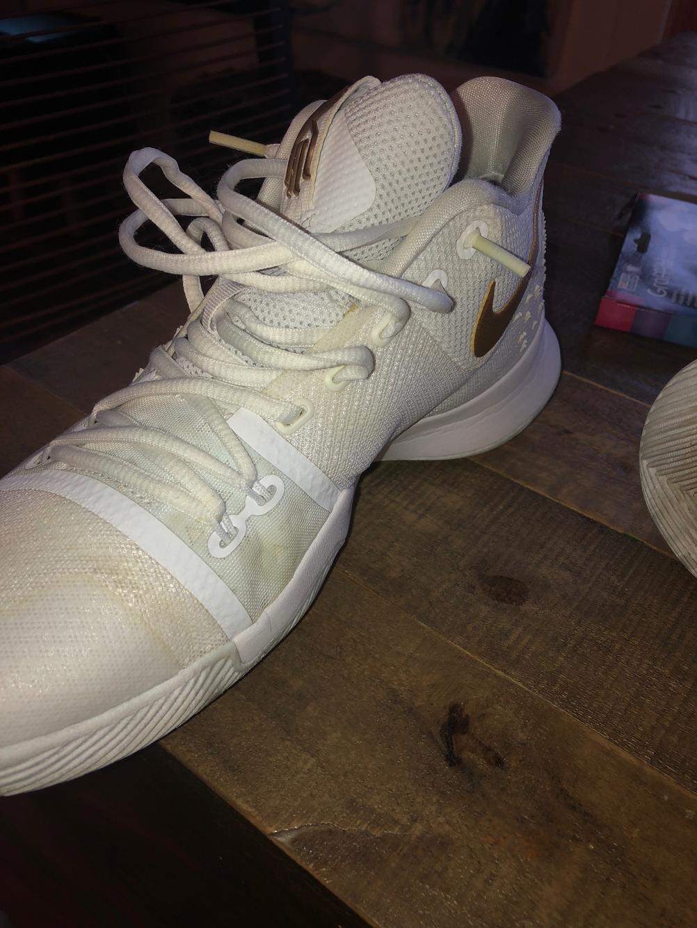 kyrie 4 gold and white