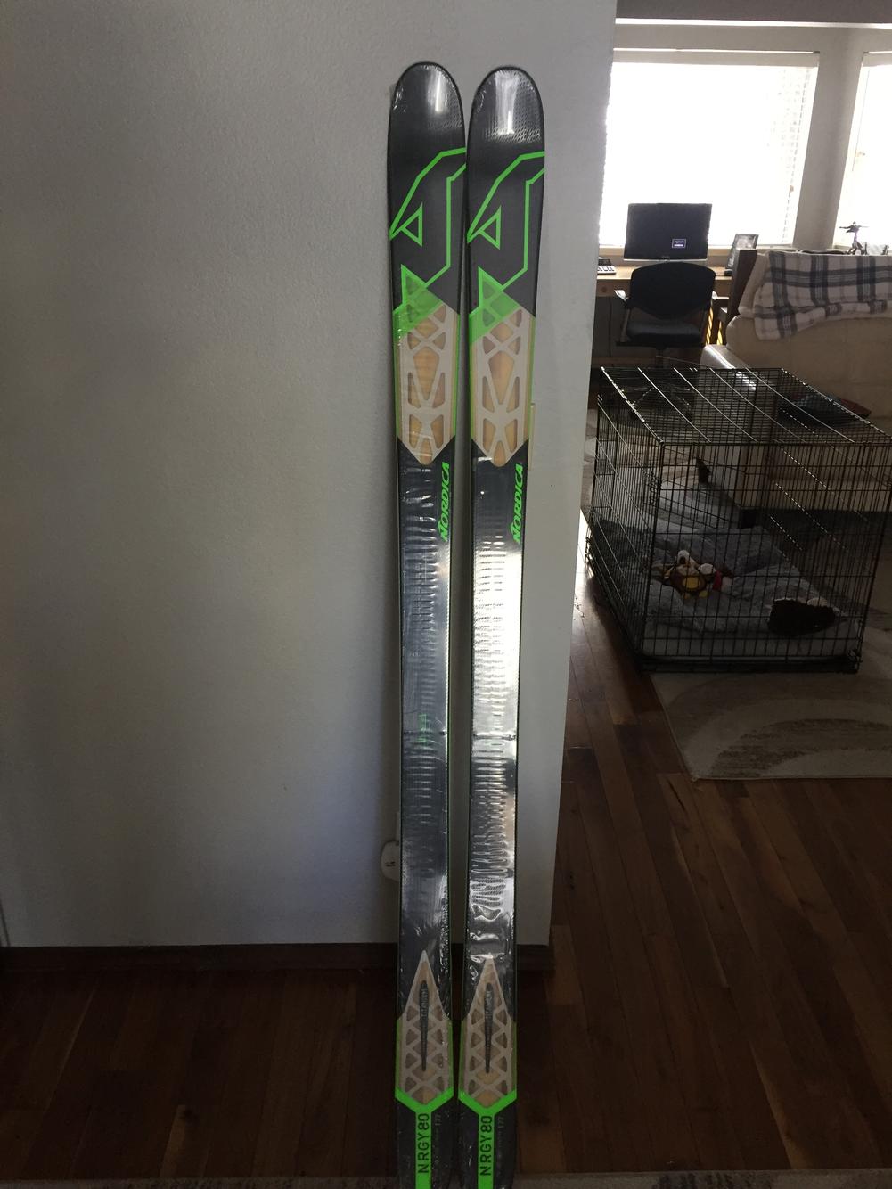 中古 15/16 NORDICA NRGY 90 161cm ビンディング付き 中古 15/16 NORDICA NRGY 90 161cm ビンディング付き Nordica
