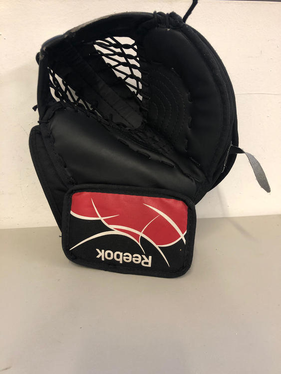 Reebok Goalie Glove Senior size Hockey Goalie Gloves & Blockers