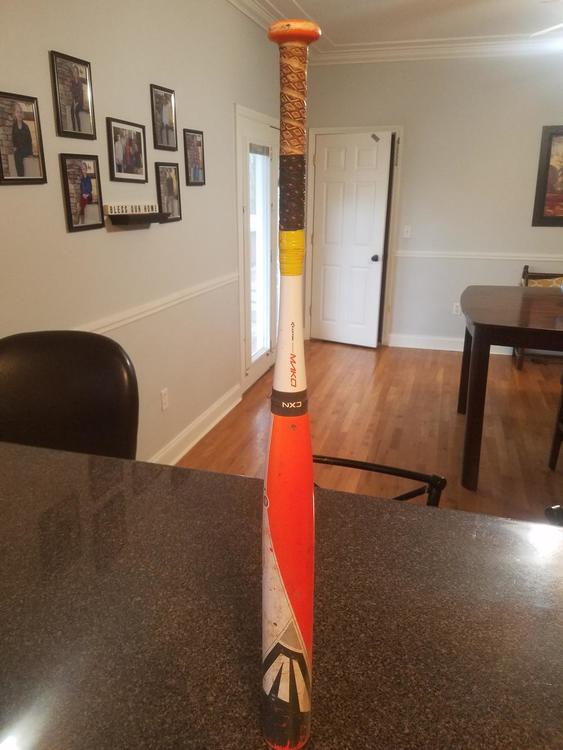 Easton 30 20 Mako Bat Fastpitch Sold Softball Bats Sidelineswap