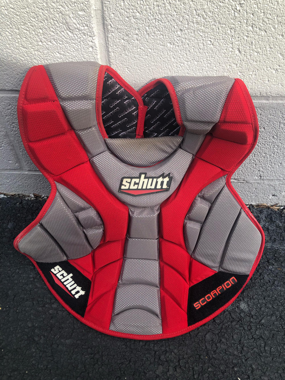 Schutt Scorpion 13” Catcher Chest Protector SidelineSwap