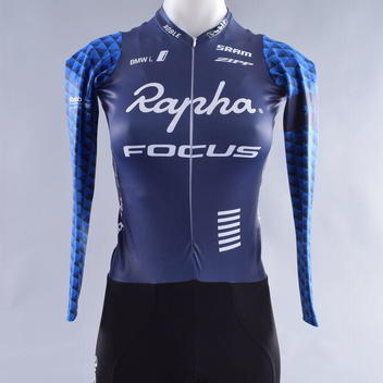 focus bike clothing