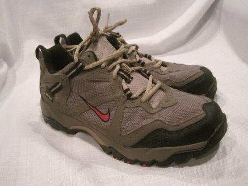 nike waterproof hiking shoes