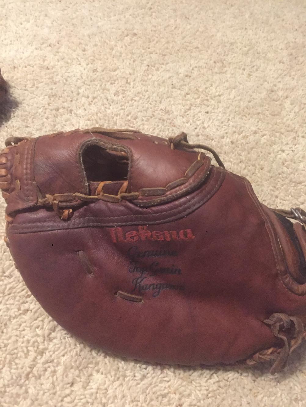 Nokona Kangaroo First Baseman’s Mitt Rare SidelineSwap
