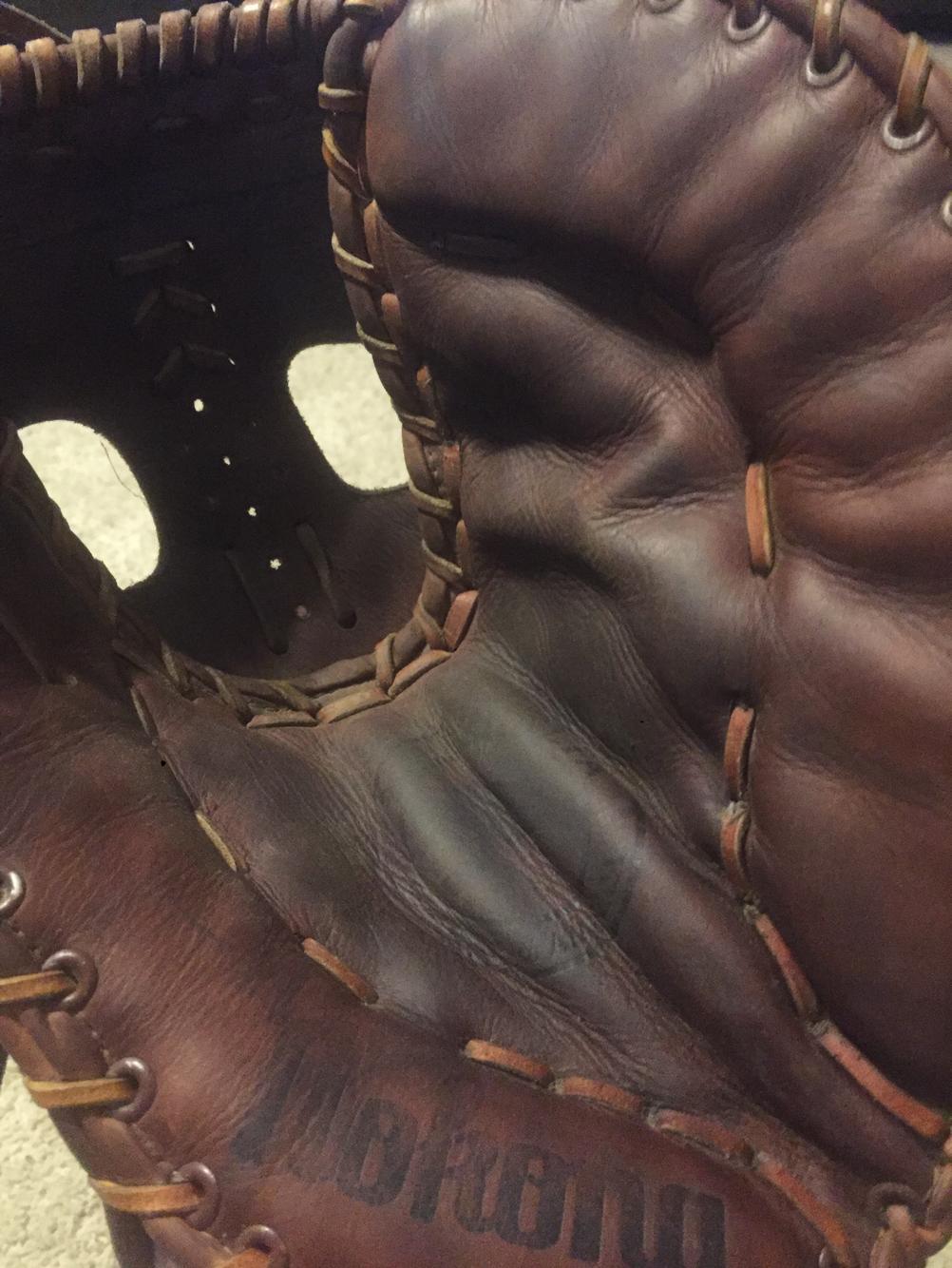 Nokona Kangaroo First Baseman’s Mitt Rare SidelineSwap